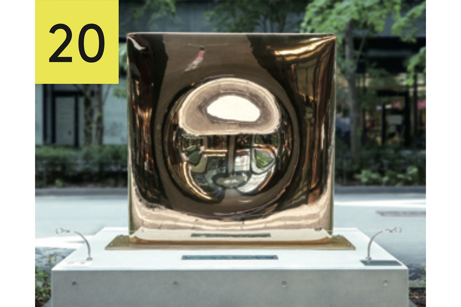 凹凸のブロンズ